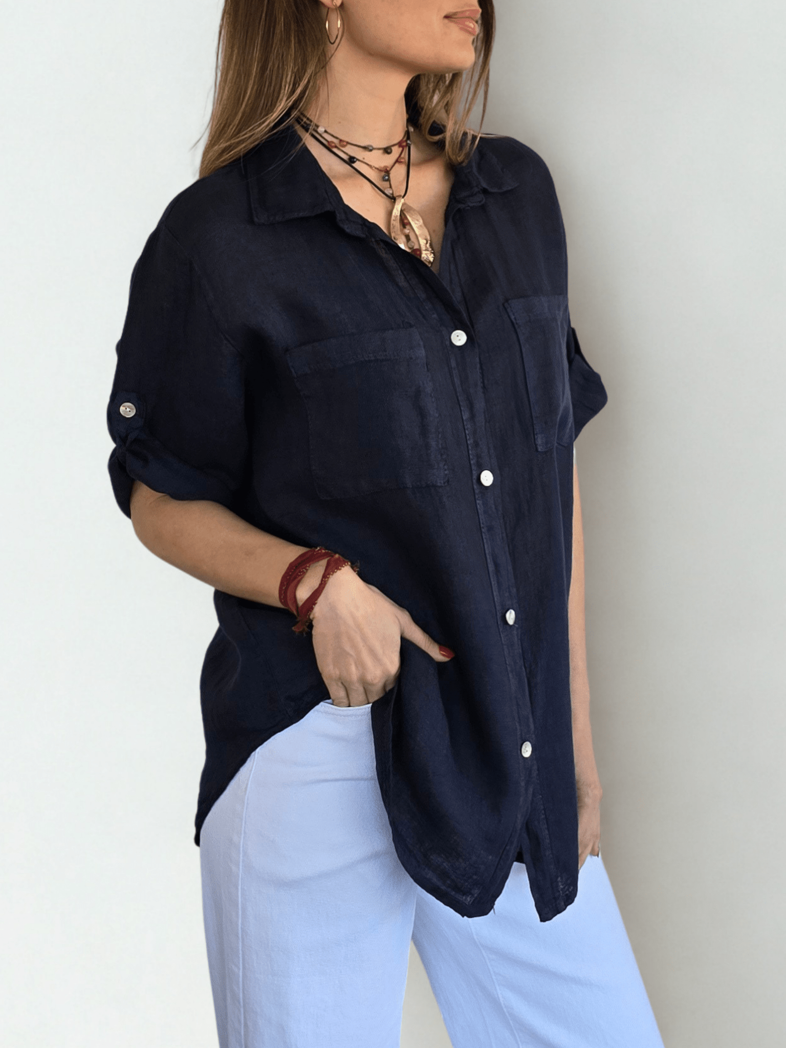 Blusa Italiana 100% Lino dos Bolsillos, color Azul Marino