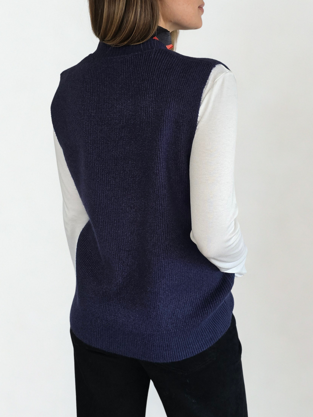 Sweater Sin Mangas escote en V, color Azul Marino