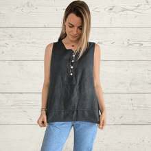 Cargar imagen en el visor de la galería, Blusa de Lino Italiano botoncitos, color Gris
