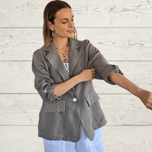 Cargar imagen en el visor de la galería, Chaqueta Blazer 100% Lino Italiano con bordado, color Taupe
