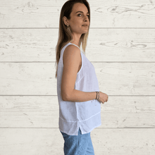 Cargar imagen en el visor de la galería, Blusa de Lino Italiano botoncitos, color Blanco
