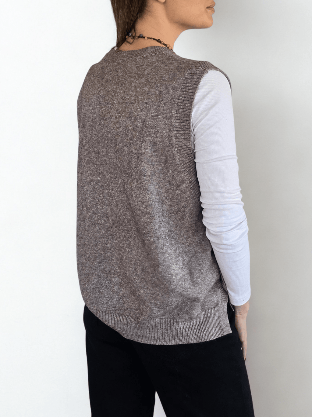 Sweater sin mangas Botones, color Taupe