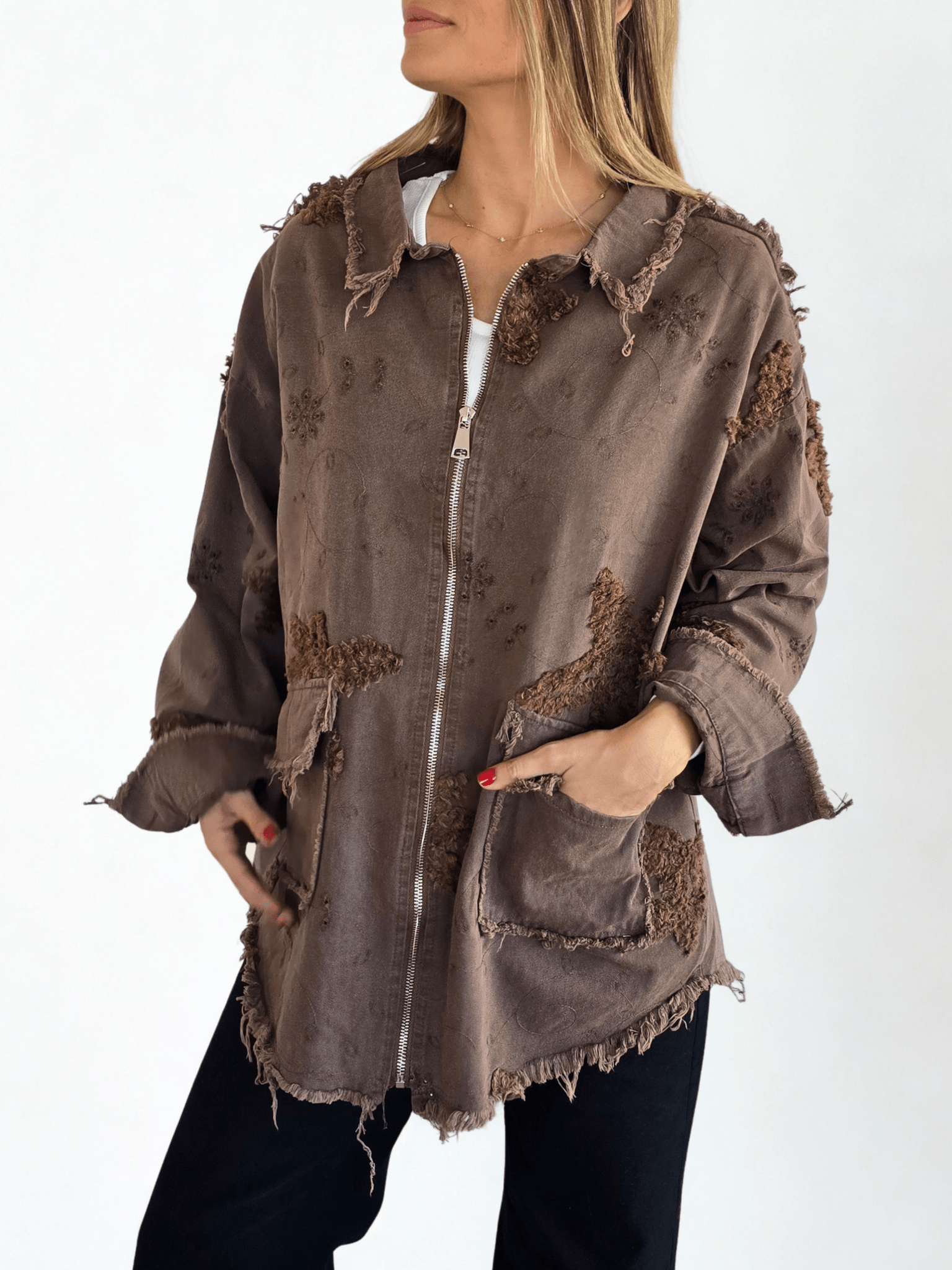 Chaqueta Bordada, color Chocolate