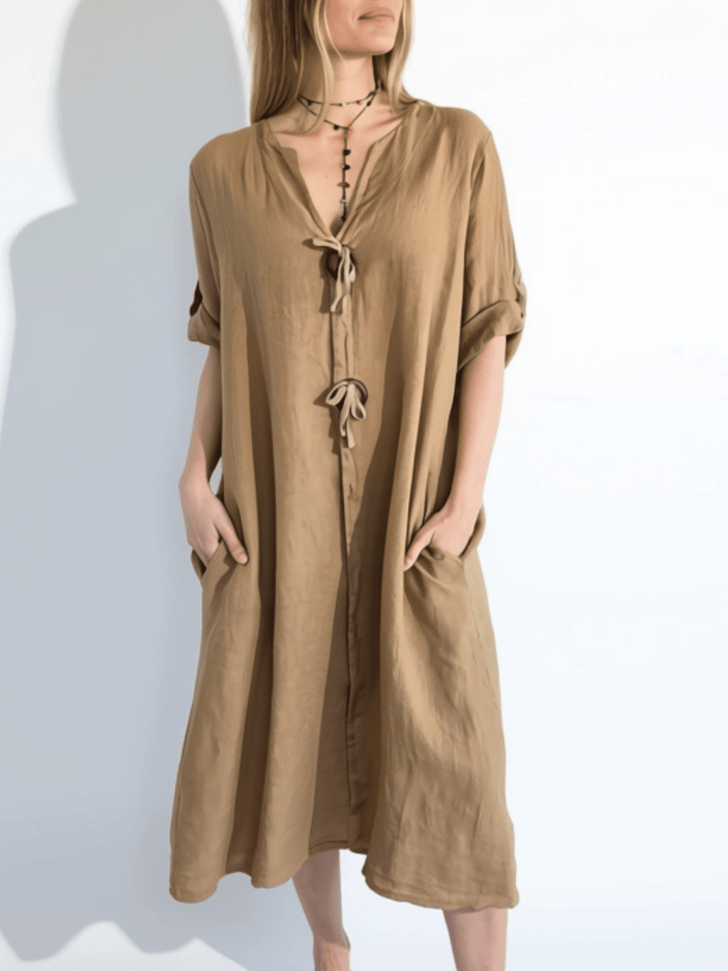 Vestido Italiano 100% Lino Botones, color Camel
