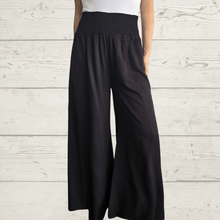 Cargar imagen en el visor de la galería, Pantalón ancho, color Negro
