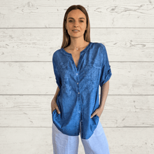 Cargar imagen en el visor de la galería, Blusa Bordada Teñida, color Azul
