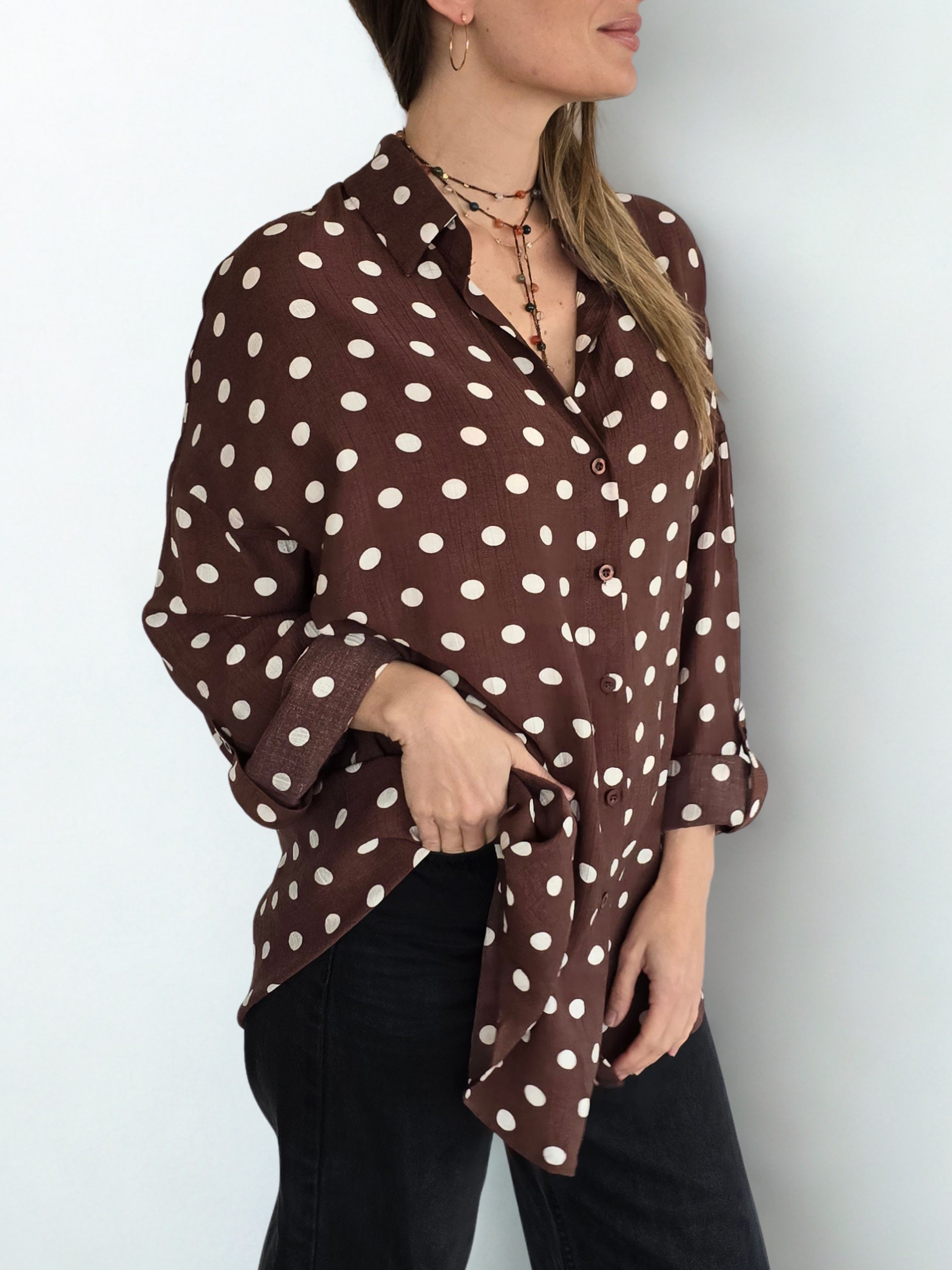 Blusa Lunares, color Café