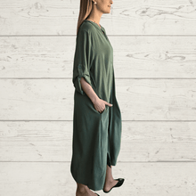 Cargar imagen en el visor de la galería, Vestido abotonado, color Verde
