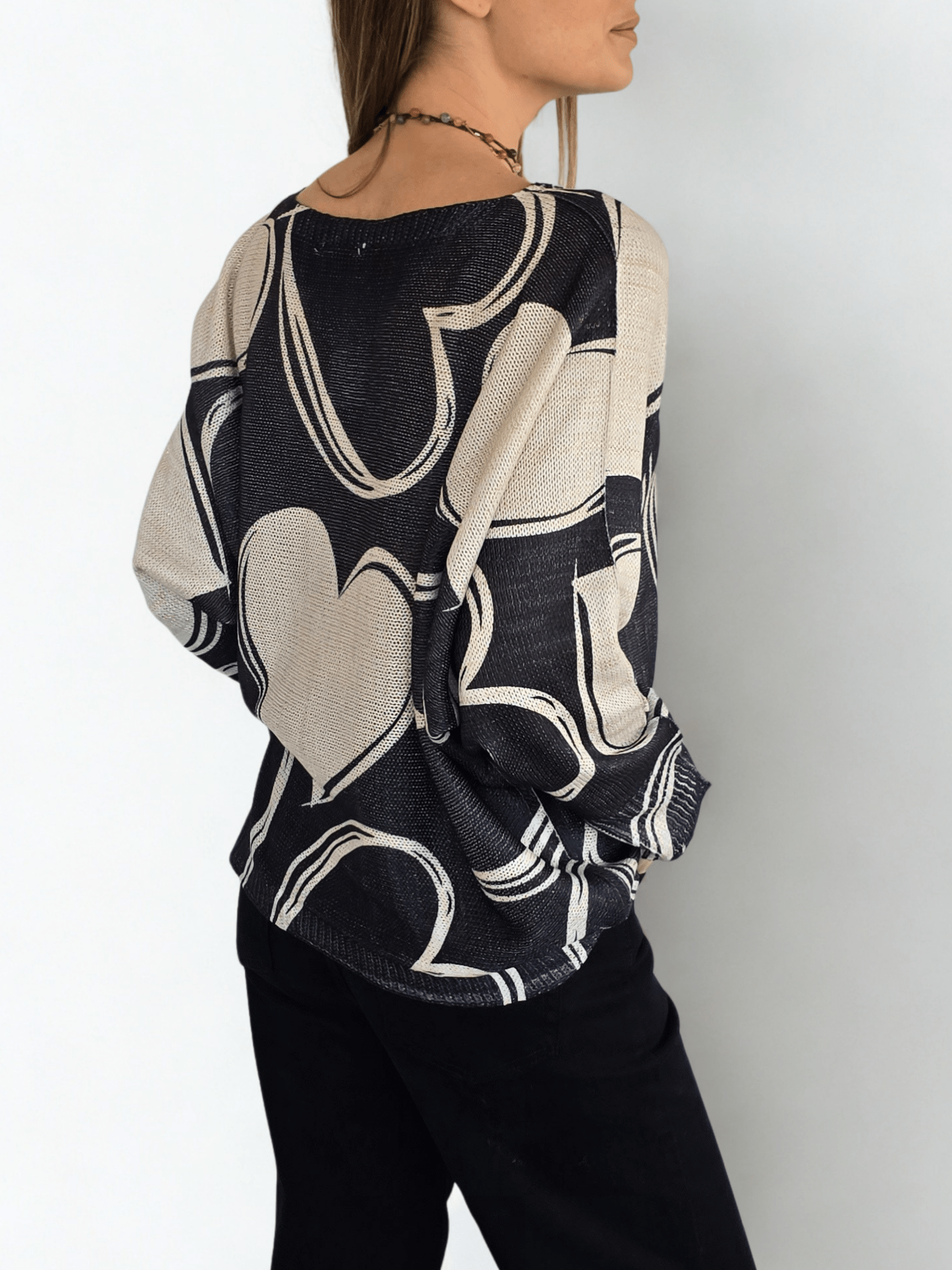 Sweater Italiano Corazón, fondo Negro