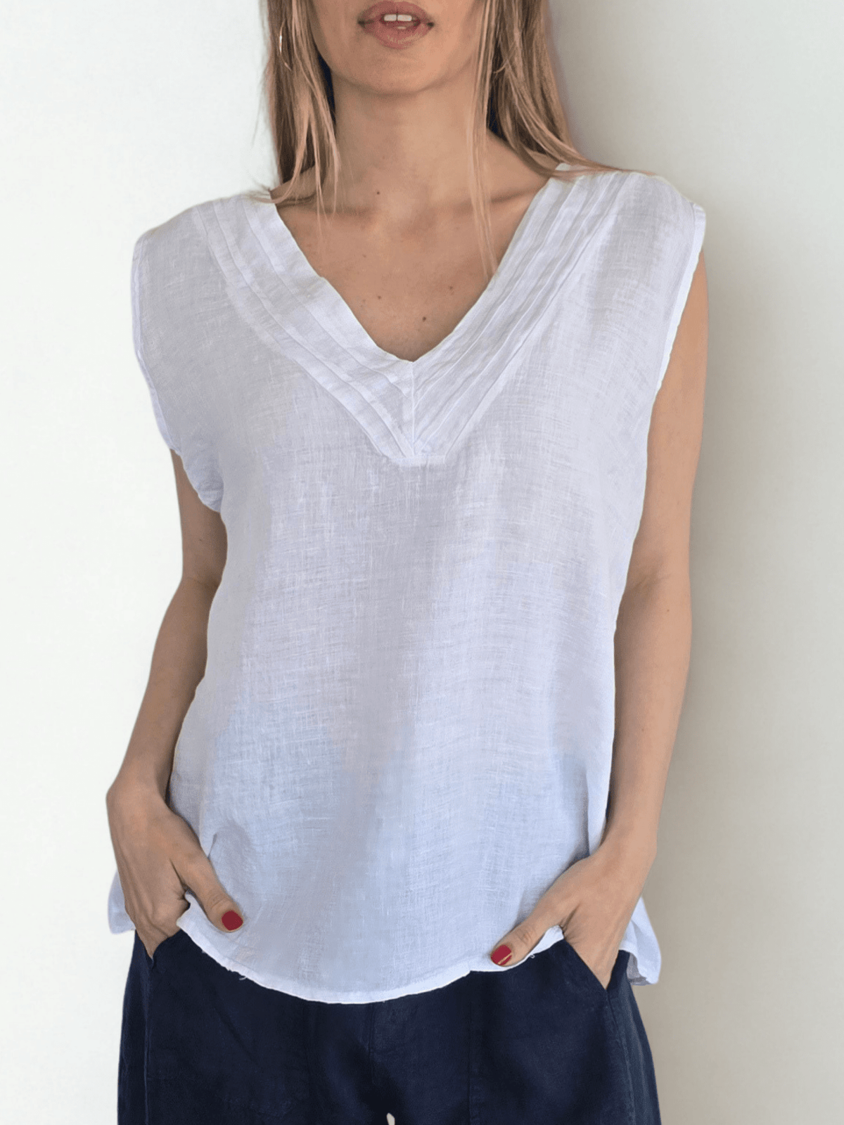 Blusa Italiana 100% Lino escote en V, color Blanco