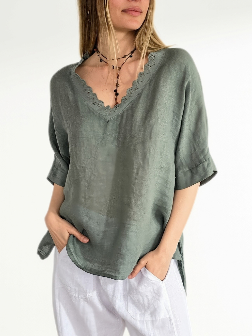 Blusa Italiana Escote Bordado, color Verde