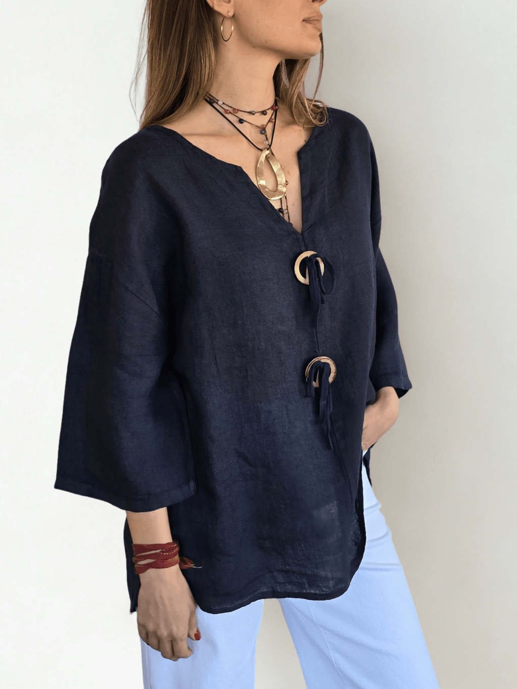 Blusa Italiana 100% Lino, dos botones, color Azul Marino