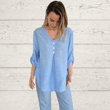 Cargar imagen en el visor de la galería, Blusa con botones en el escote, color Celeste
