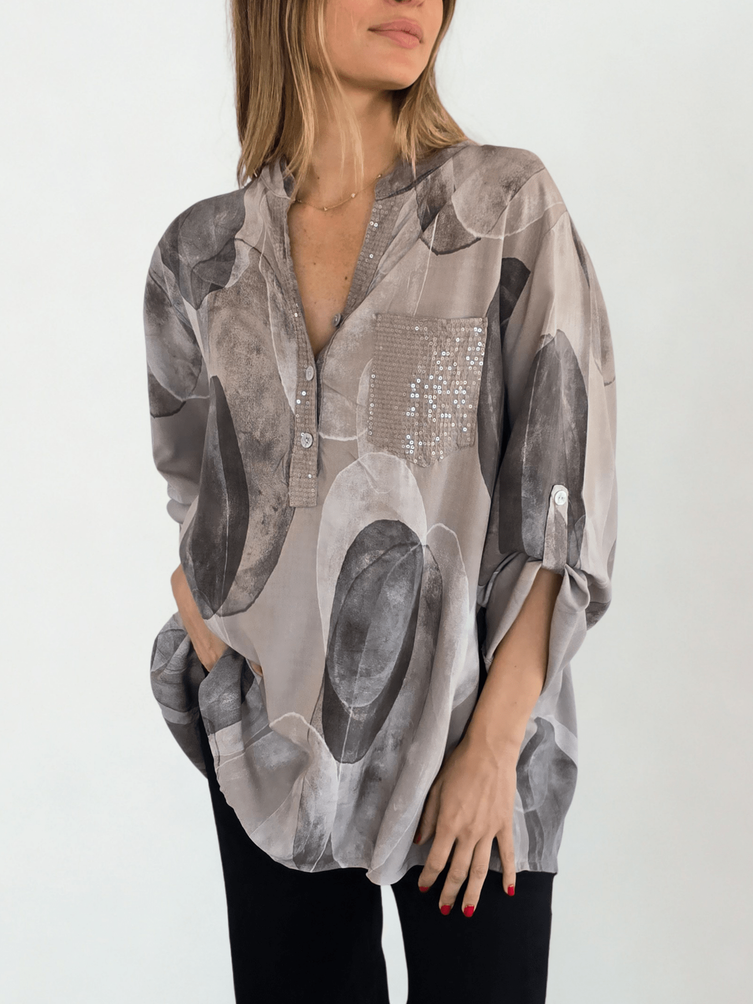 Blusa Italiana estampada, fondo Taupe
