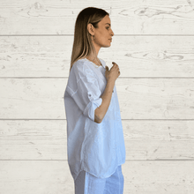 Cargar imagen en el visor de la galería, Blusa Italiana Bordada, color Blanco
