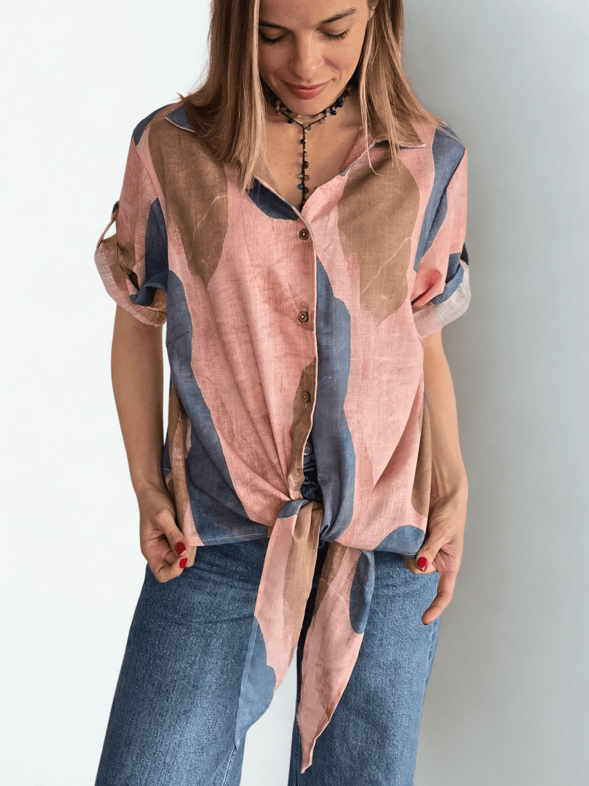 Blusa Estampada con Nudo, fondo Rosado