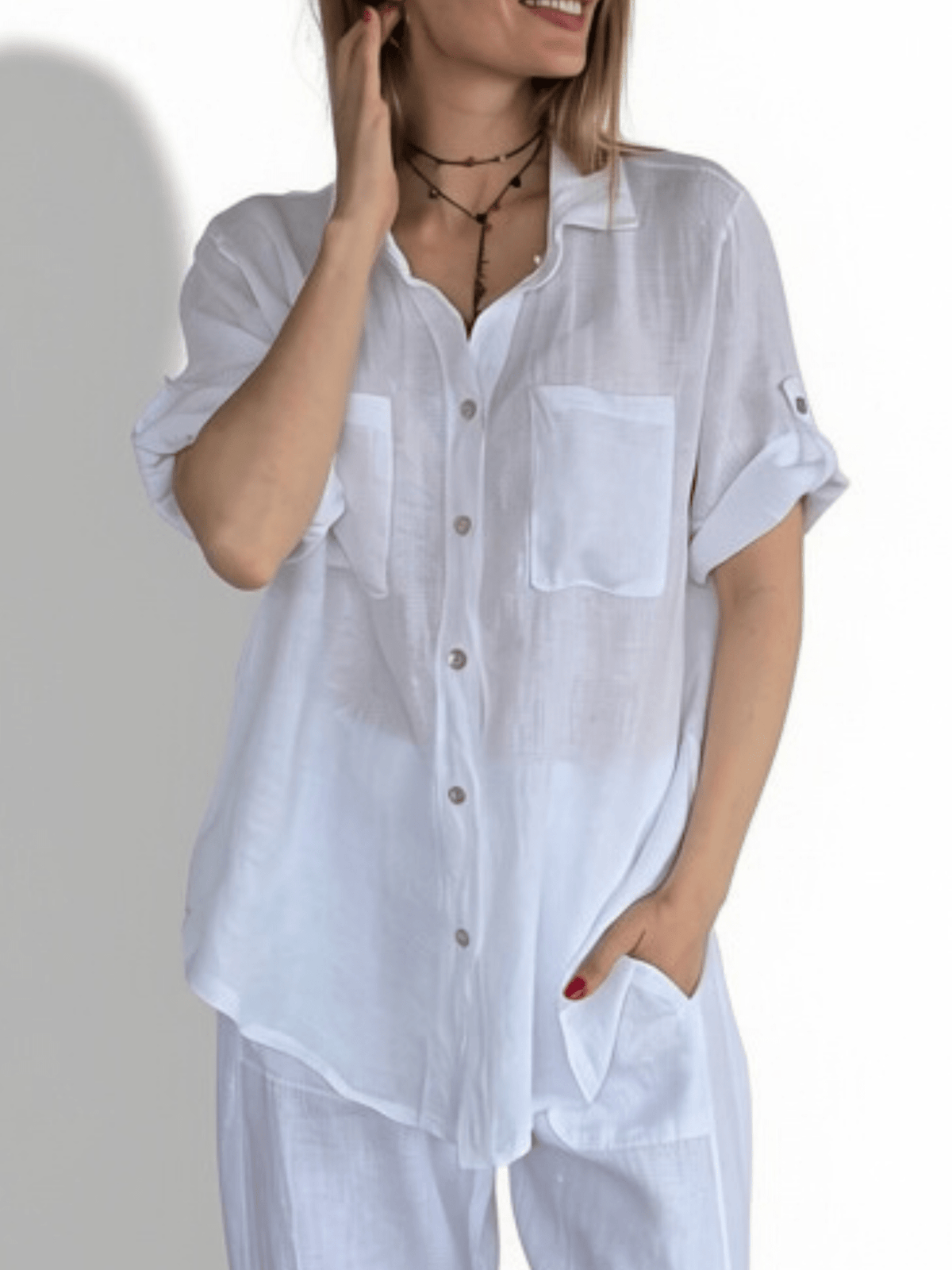 Blusa Italiana 100% Lino dos Bolsillos, color Blanco