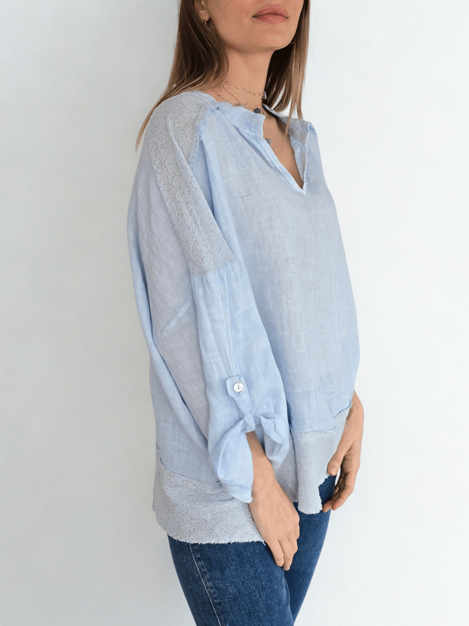 Blusa 100% Lino Italiano escote en V, color Celeste