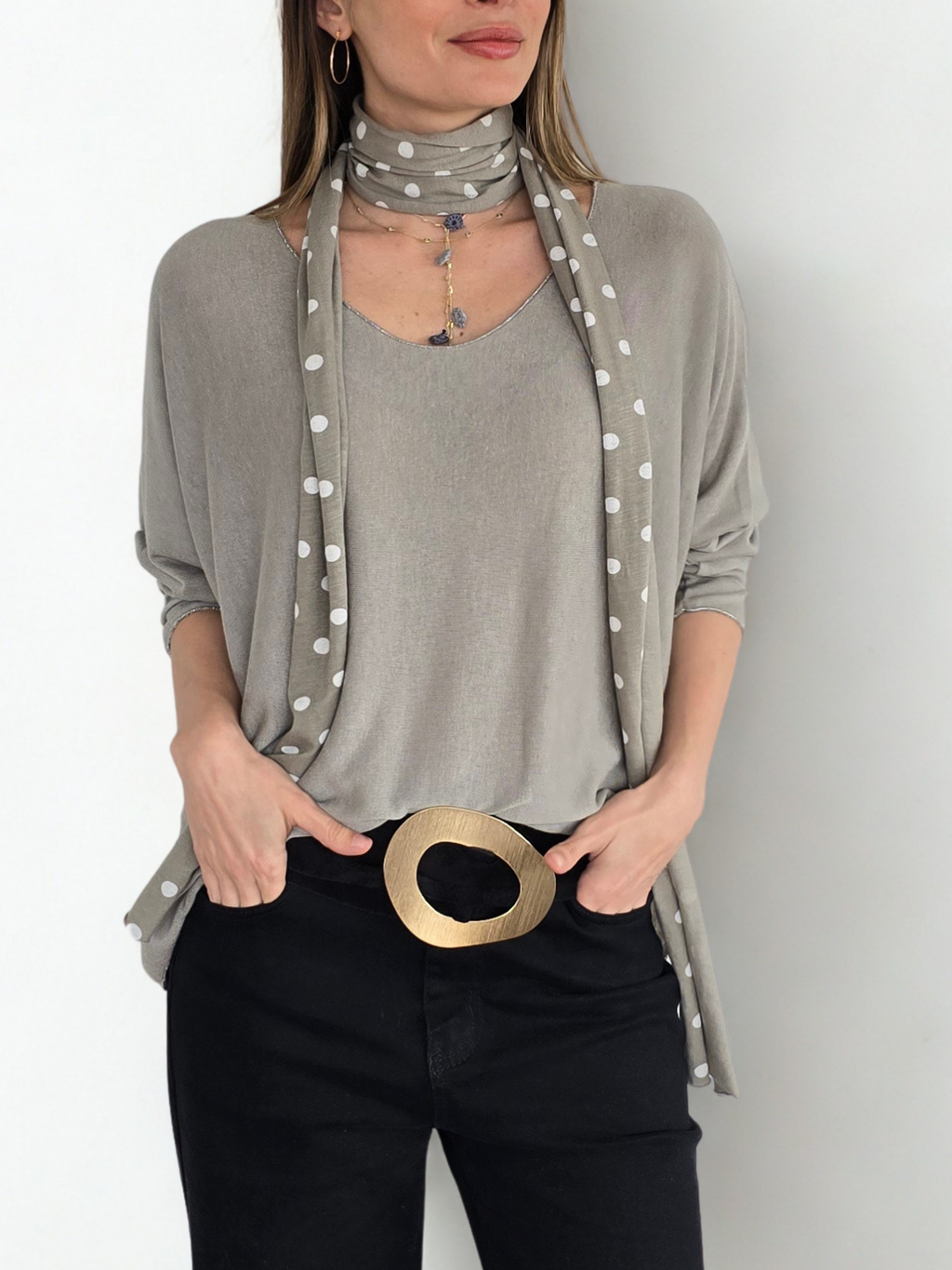 Sweater Italiano con Polera y Pañuelo, color Taupe