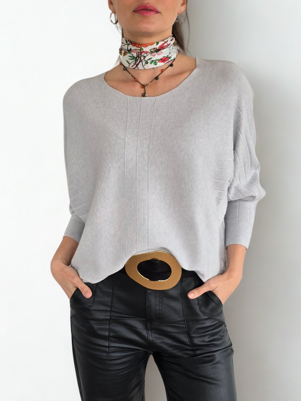 Sweater Murciélago, color Gris