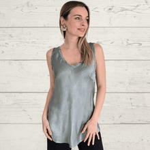 Cargar imagen en el visor de la galería, Blusa Italiana sin mangas, color Verde Musgo

