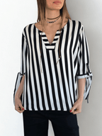 Blusa Rayada escote en V, color Negro con Blanco
