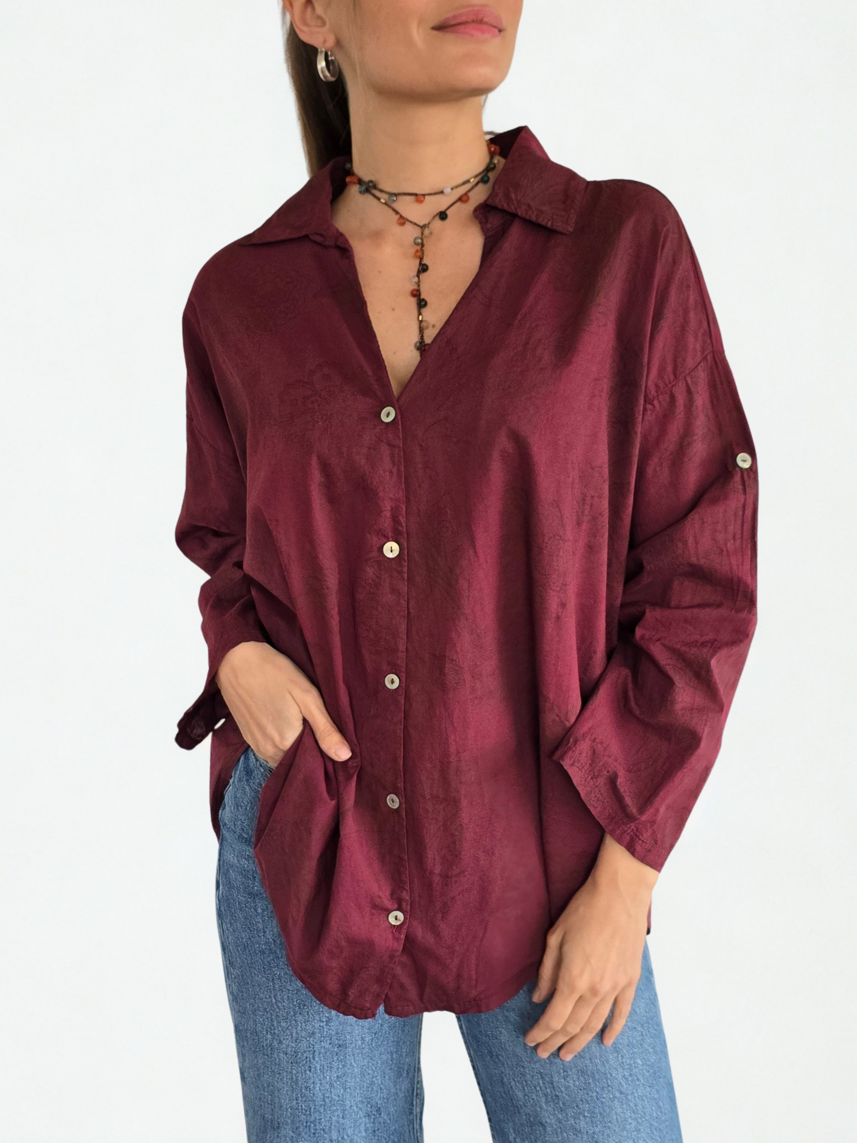 Blusa Italiana Estampada, fondo Burdeo