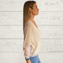 Cargar imagen en el visor de la galería, Sweater tres colores, fondo Blanco  Invierno
