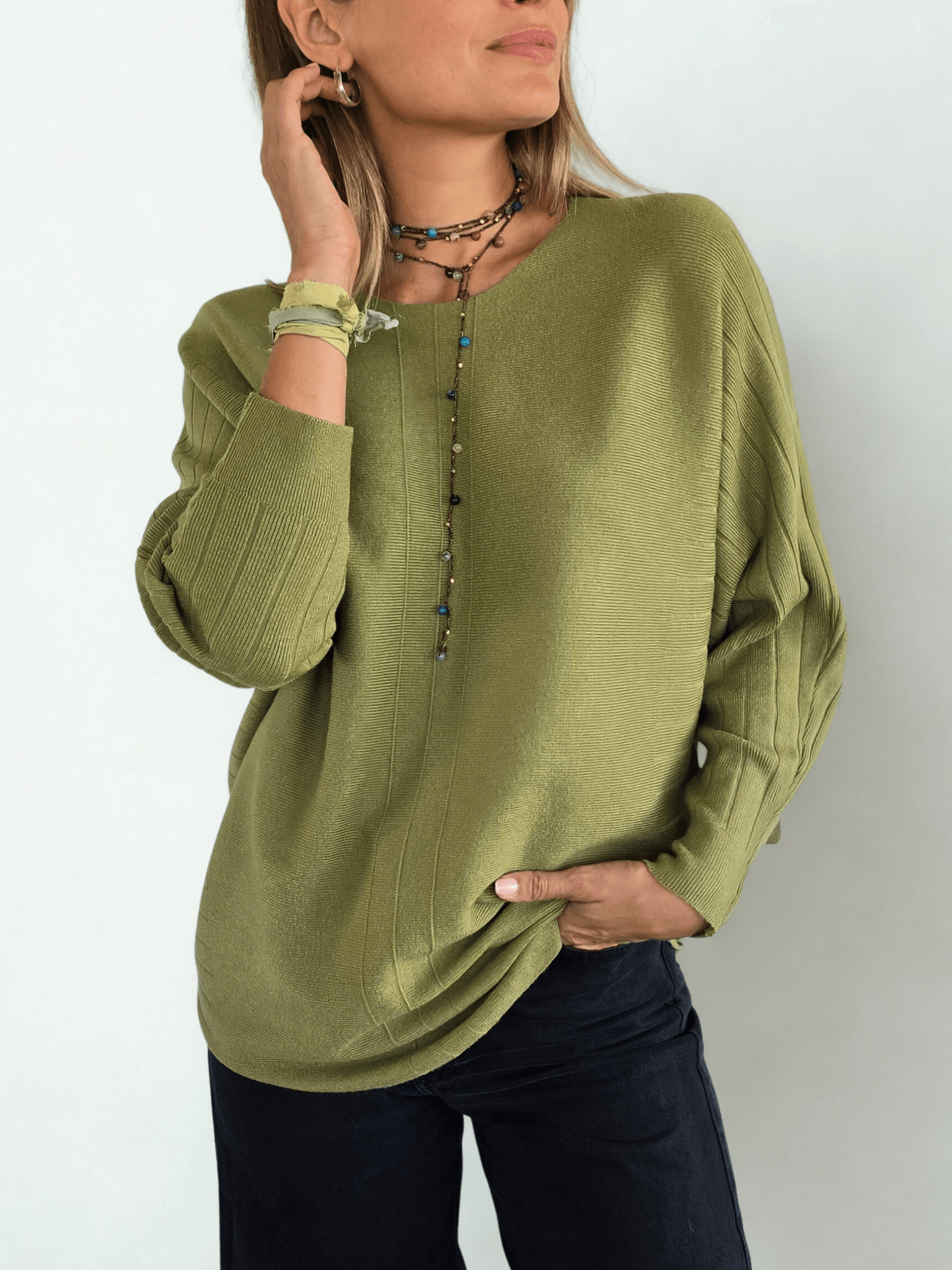 Sweater Murciélago, color Pistacho
