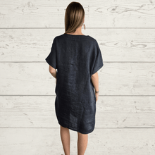 Cargar imagen en el visor de la galería, Vestido de Lino Italiano escote en V, color Gris
