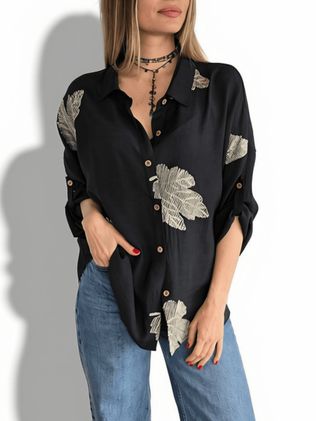 Blusa Bordado Hojas, color Negro