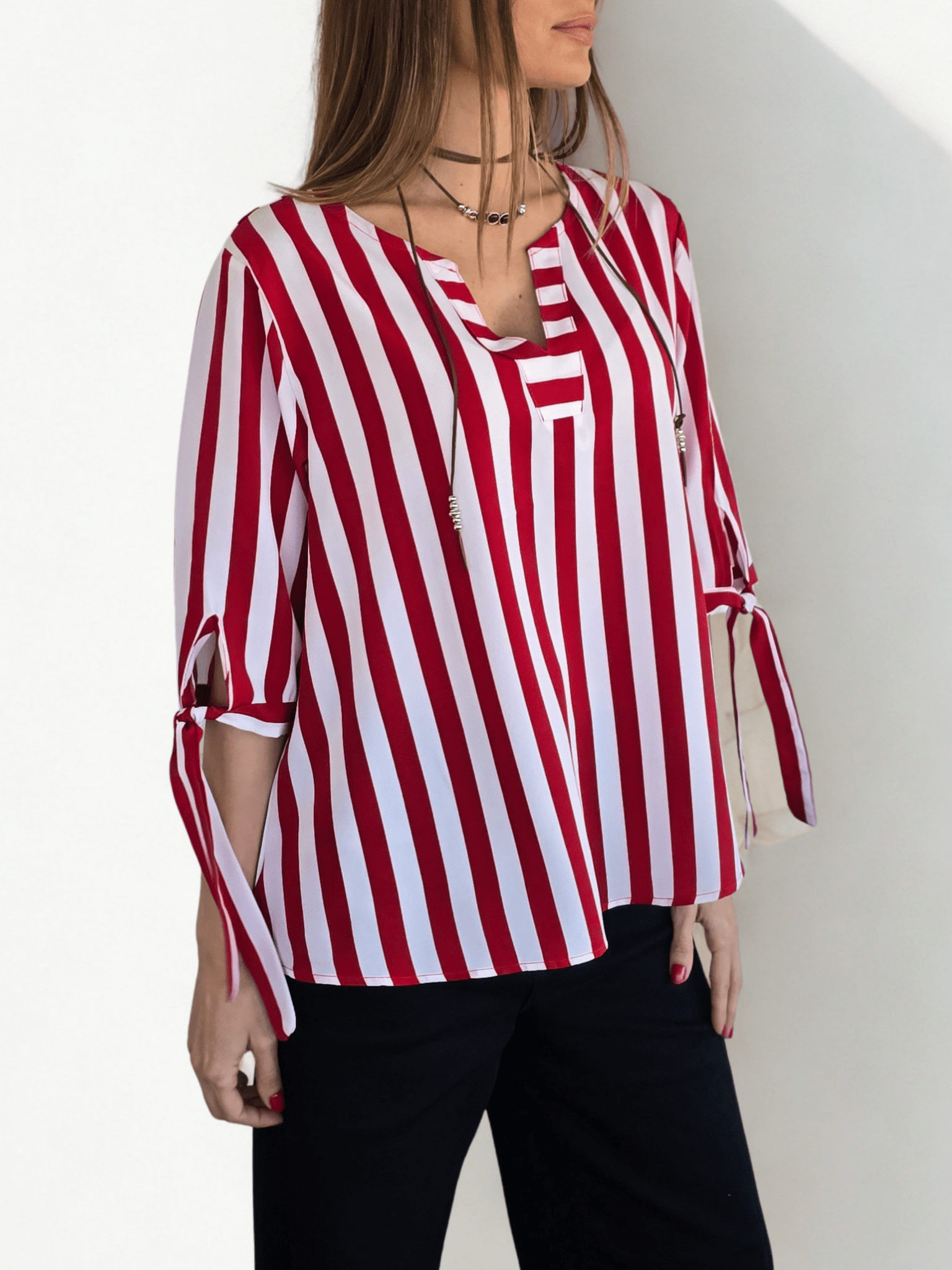 Blusa Rayada escote en V, color Rojo con Blanco