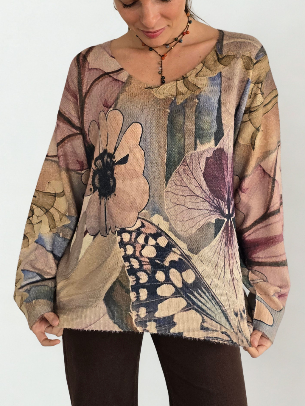 Sweater Estampado con Flores, fondo Beige