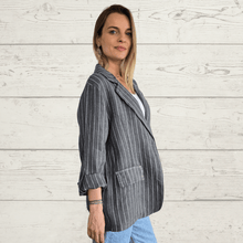 Cargar imagen en el visor de la galería, Chaqueta Blazer de Lino Italiano Rayado, fondo Gris
