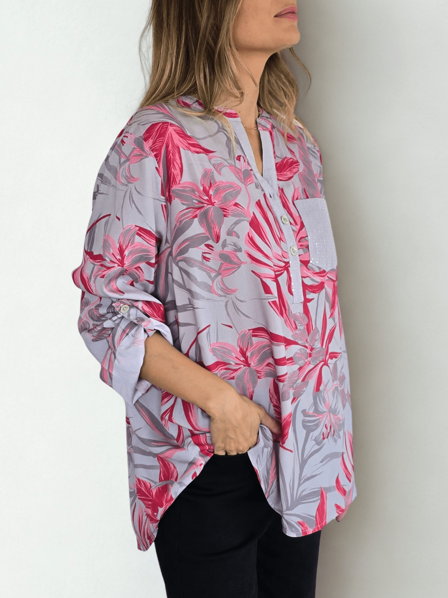 Blusa Estampada, fondo Gris