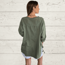 Cargar imagen en el visor de la galería, Polerón Italiano Bordado, color Verde
