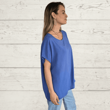 Cargar imagen en el visor de la galería, Blusa básica manga corta, color Azul
