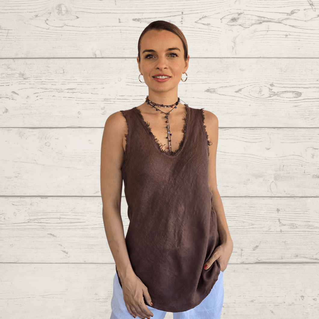 Blusa Italiana sin mangas desflecada, color Chocolate