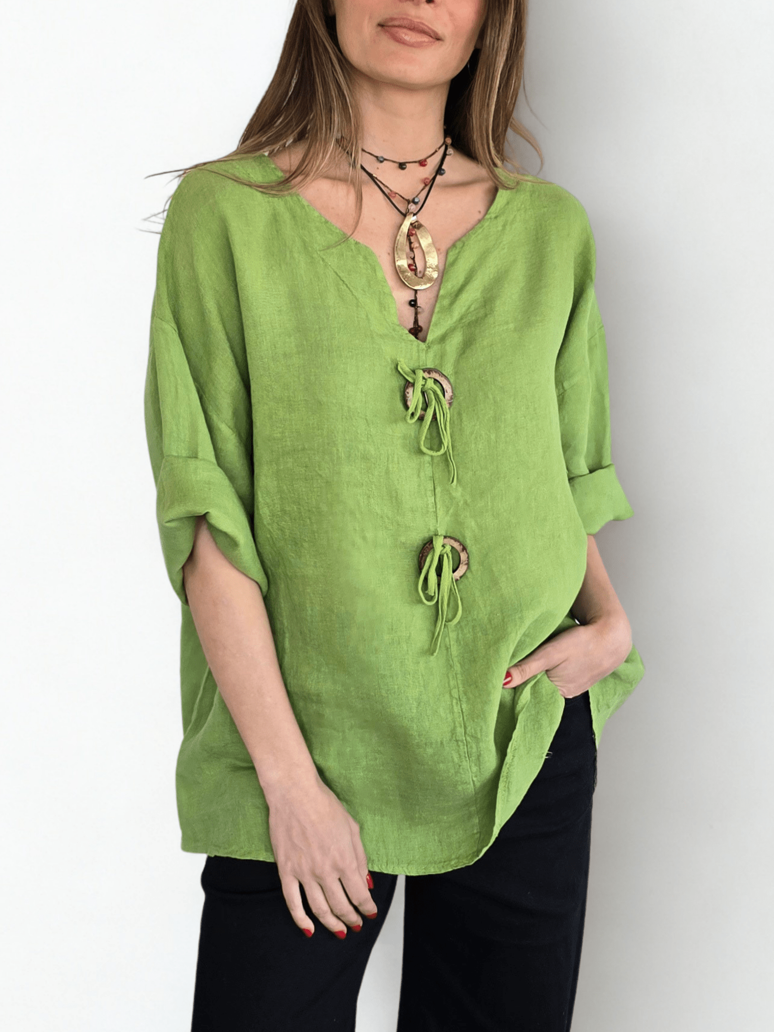 Blusa Italiana 100% Lino, dos botones, color Pistacho