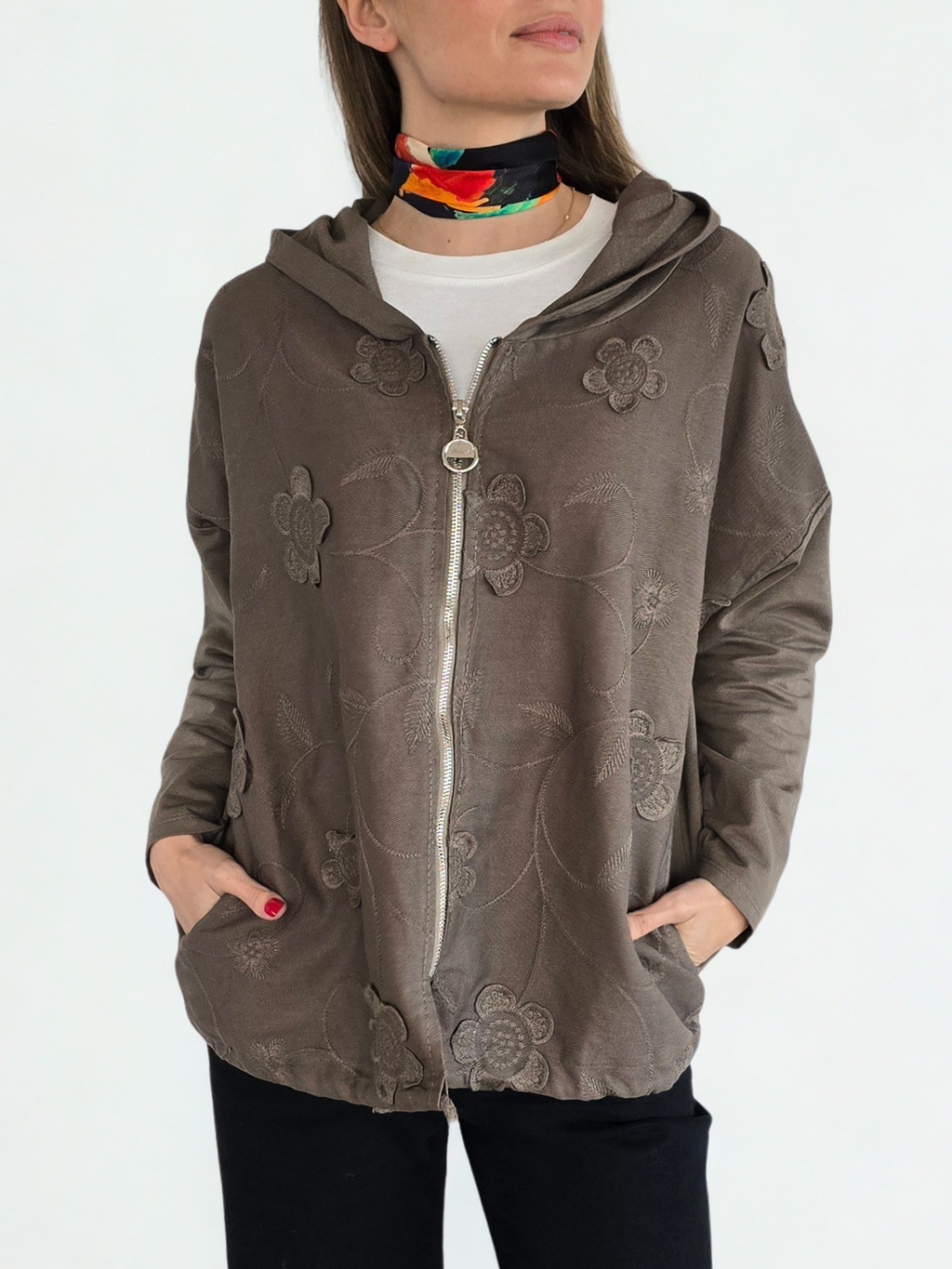 Chaqueta Italiana Bordad, color Chocolate