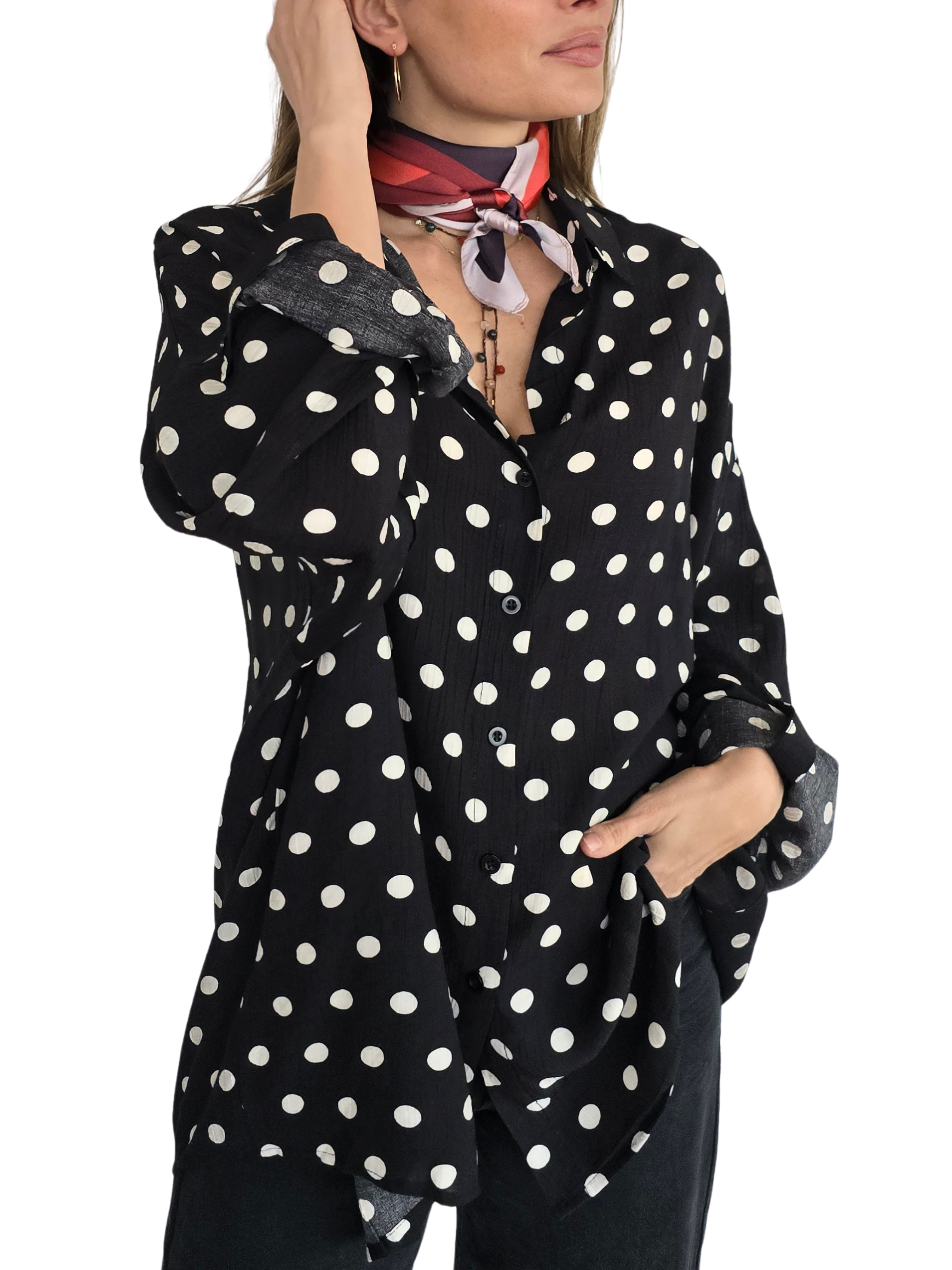 Blusa Lunares, color Negro