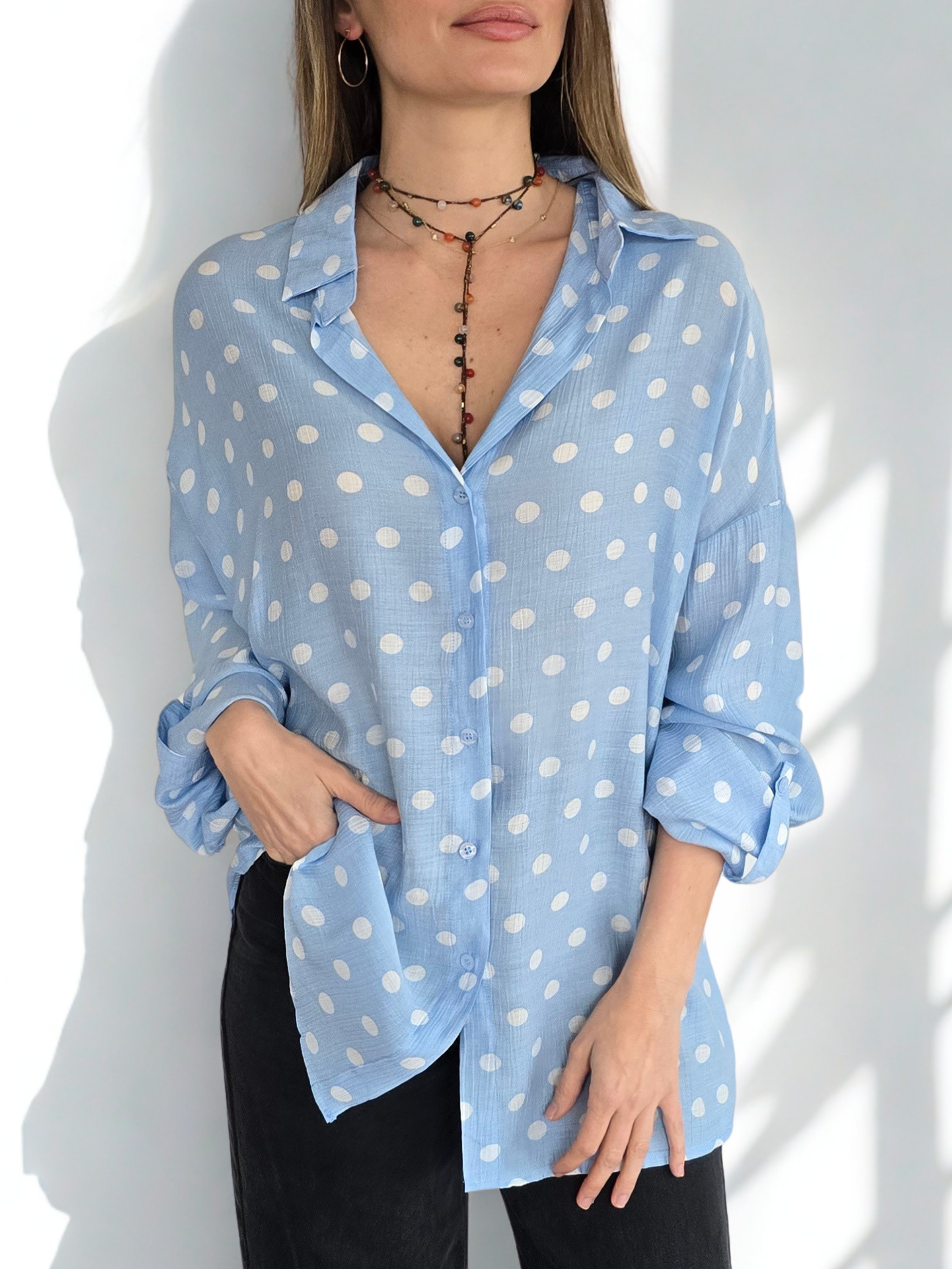 Blusa Lunares, color Celeste
