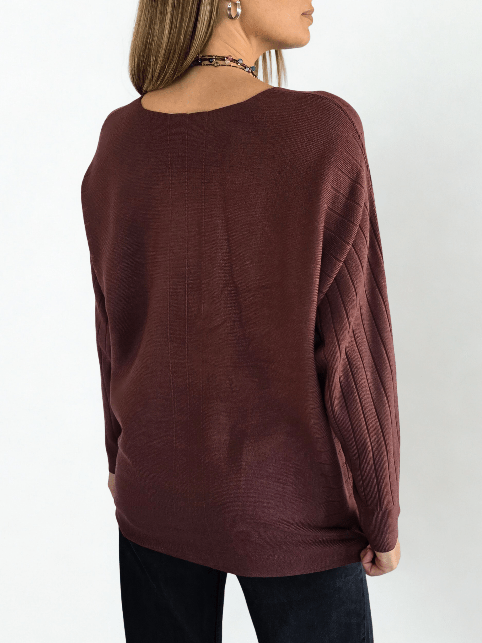 Sweater Murciélago, color Chocolate