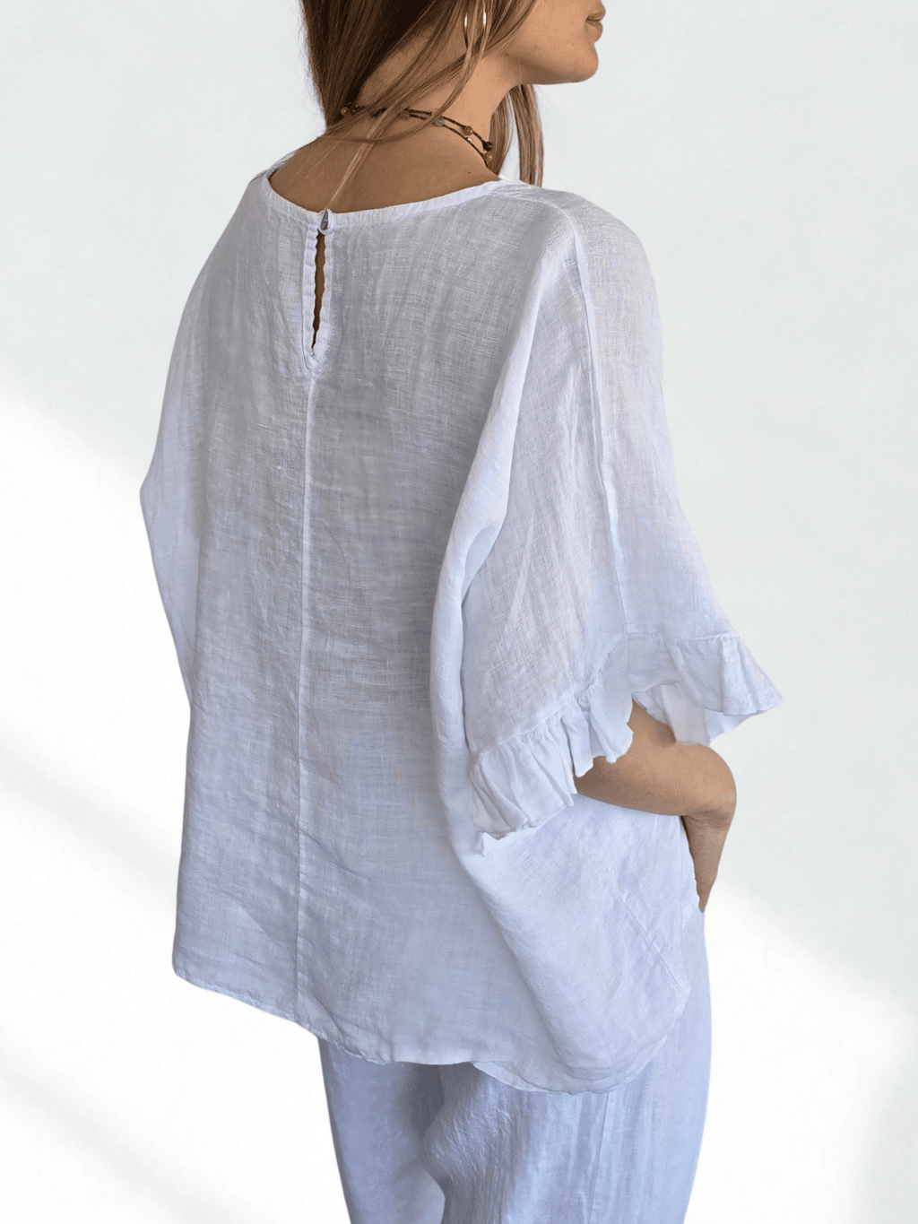 Blusa Italiana 100% Lino con Vuelos, color Blanco