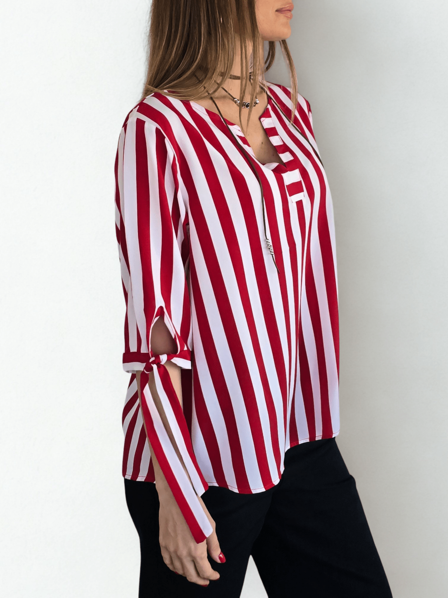 Blusa Rayada escote en V, color Rojo con Blanco