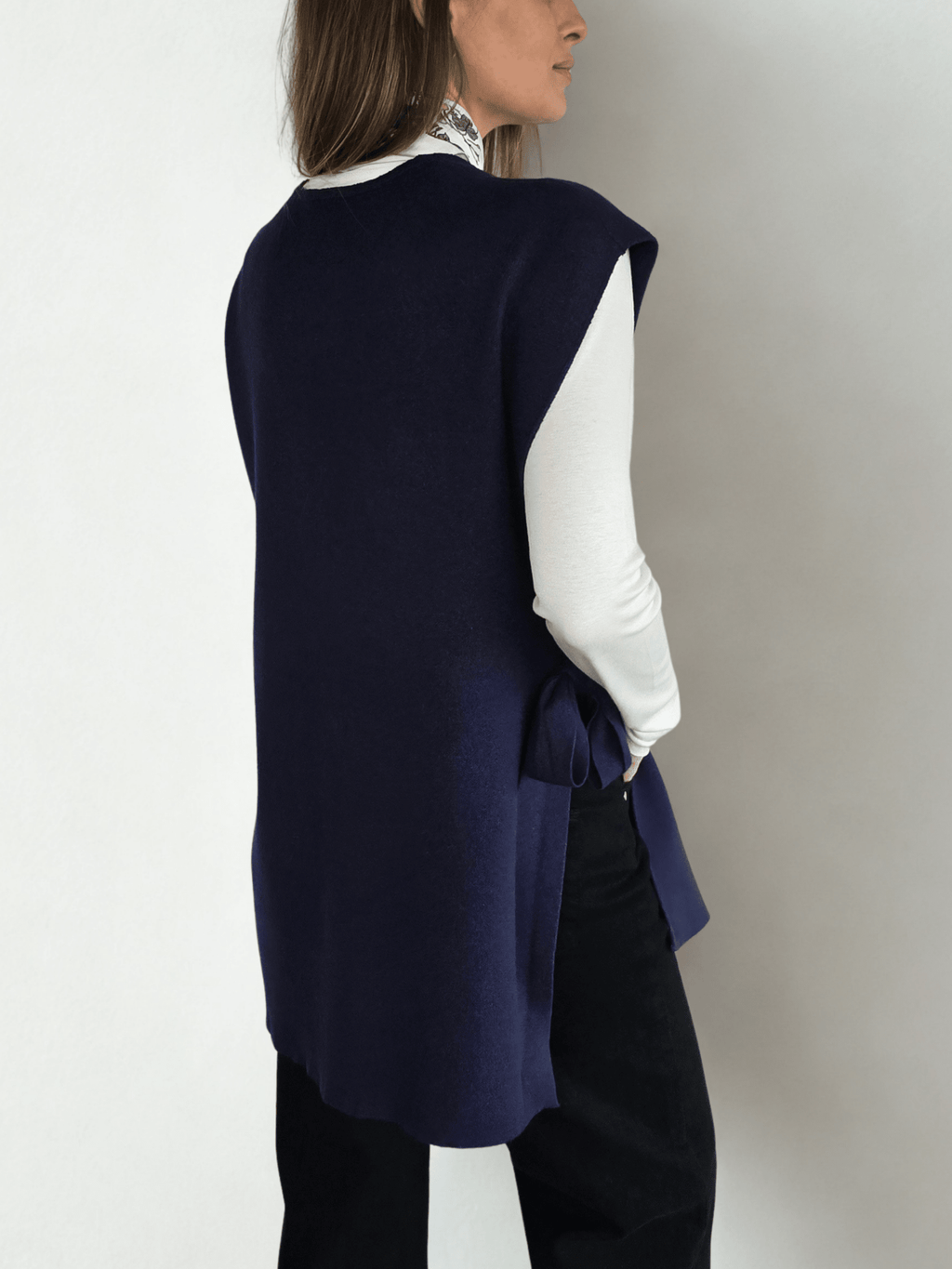 Sweater sin Mangas Lazo, color Azul Marino