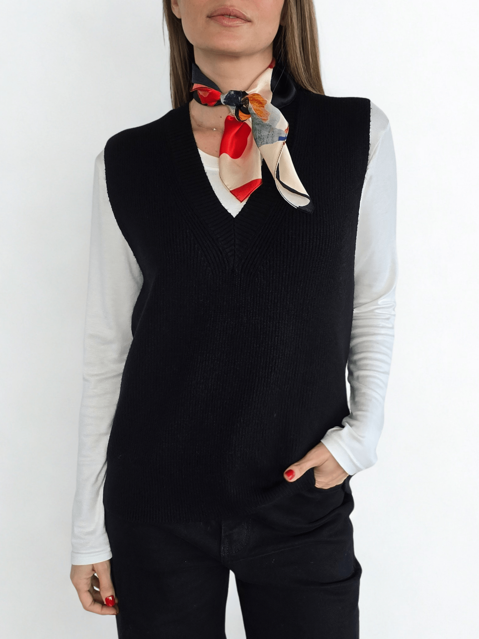 Sweater Sin Mangas Escote en V, color Negro