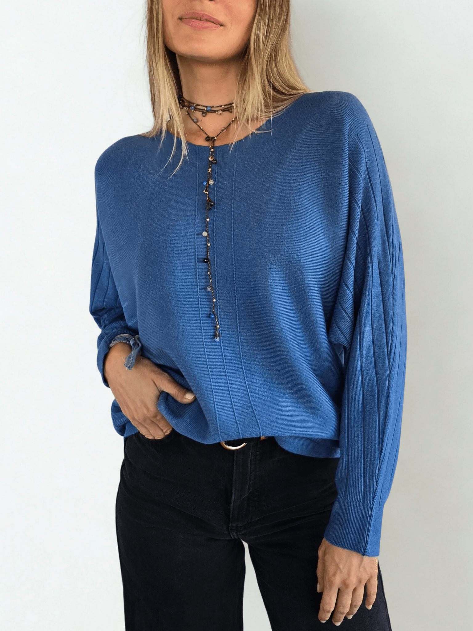 Sweater Murciélago, color Azul