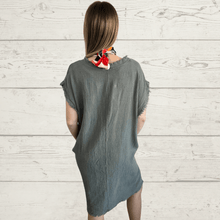 Cargar imagen en el visor de la galería, Vestido Italiano ancho desflecado, color Verde Musgo
