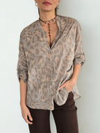 Blusa Italiana Animal Print, fondo Taupe